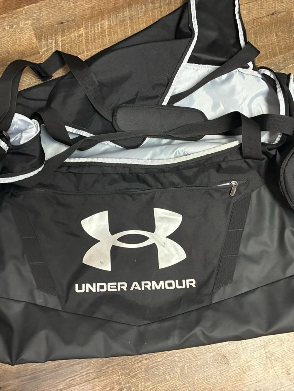 Under Armour Black and Silver Logo Duffel Bag with Shoulder Strap